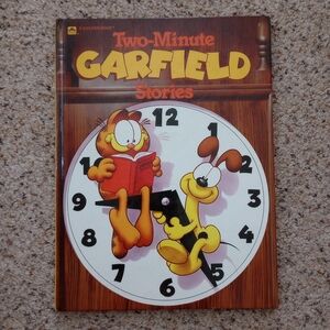 Two-Minute Garfield Stories Kids Book